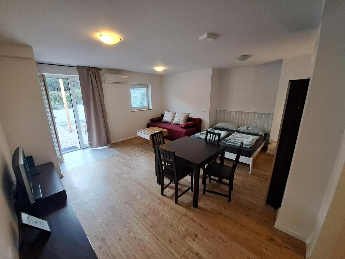 Apartments Pronavtik بيران المظهر الخارجي الصورة
