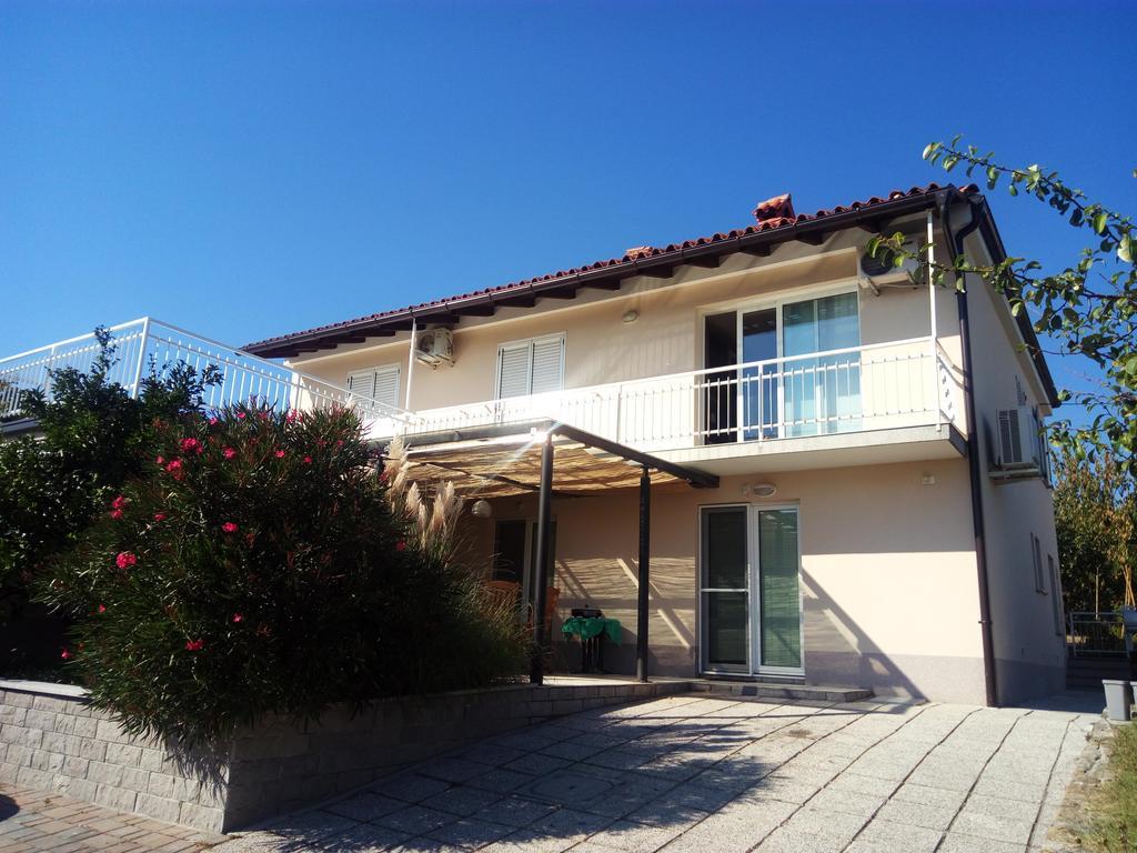 Apartments Pronavtik بيران المظهر الخارجي الصورة